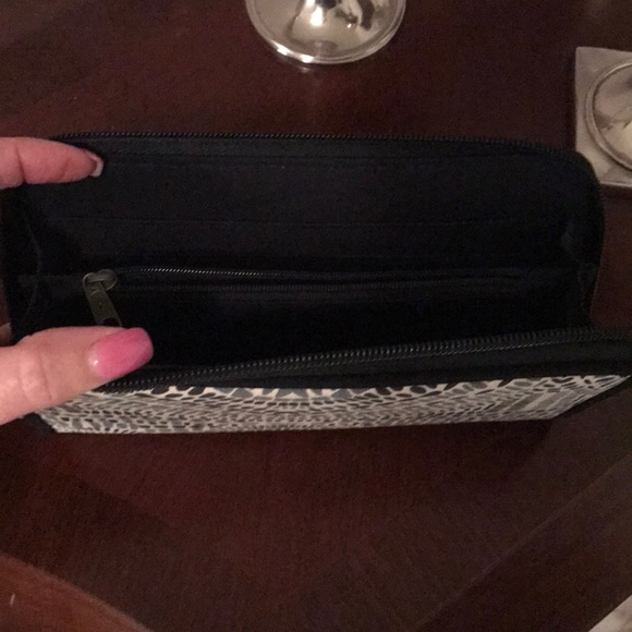 NEVER USED RIP CURL WALLET✌🏻🤘🏻MINT CONDITION - Picture 3 of 3